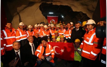 Başbakan Binali Yıldırım, Ovit Tüneli Işık Göründü Töreni’nde konuştu