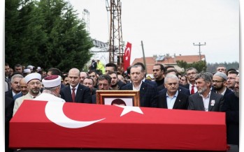 Başbakan Yıldırım, Şehit Kaymakam Safitürk için Sakarya’da düzenlenen cenaze törenine katıldı