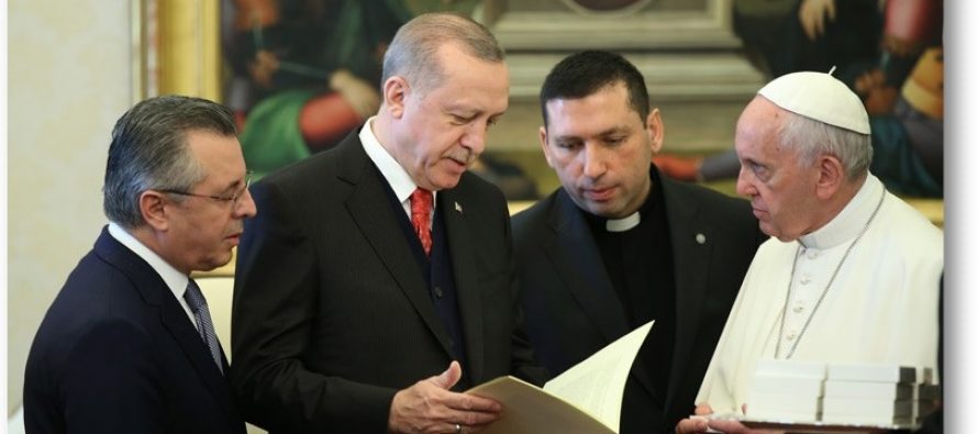 Cumhurbaşkanı Erdoğan,  Katoliklerin ruhani lideri Papa Franciscus ile baş başa görüştü