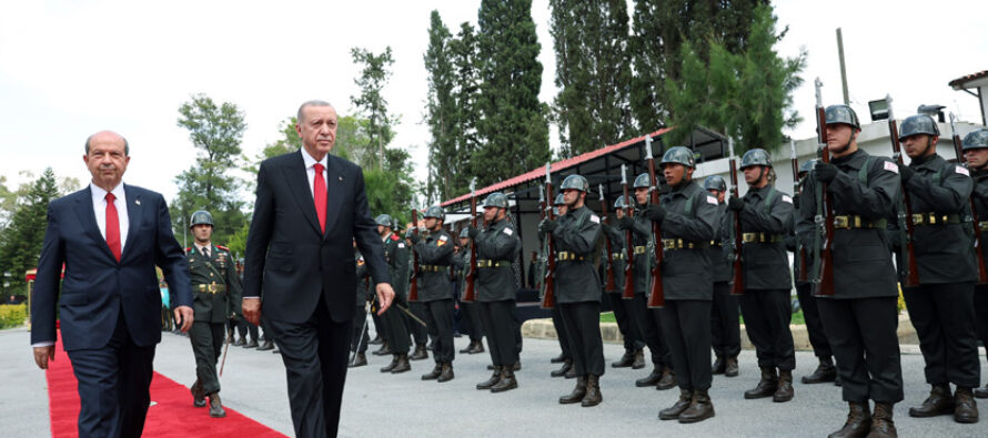 Cumhurbaşkanı Erdoğan, KKTC’de resmî törenle karşılandı