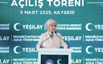 Emine Erdoğan, Kayseri Yeşilay Rehabilitasyon Merkezi’nin açılış törenine katıldı